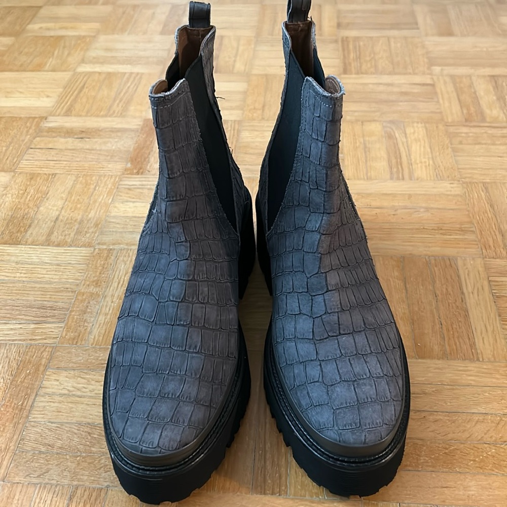 Pons  Quintana NWOT